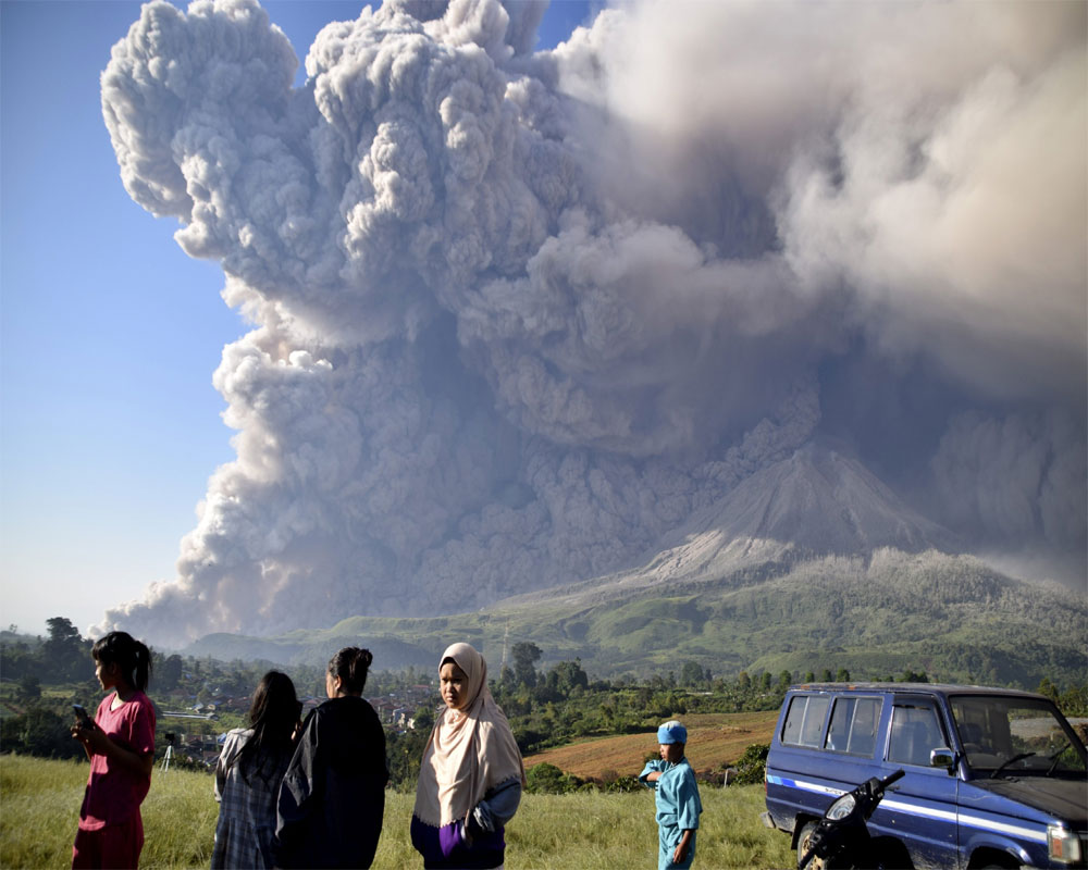 Indonesia's Sinabung Volcano spews high column of ash