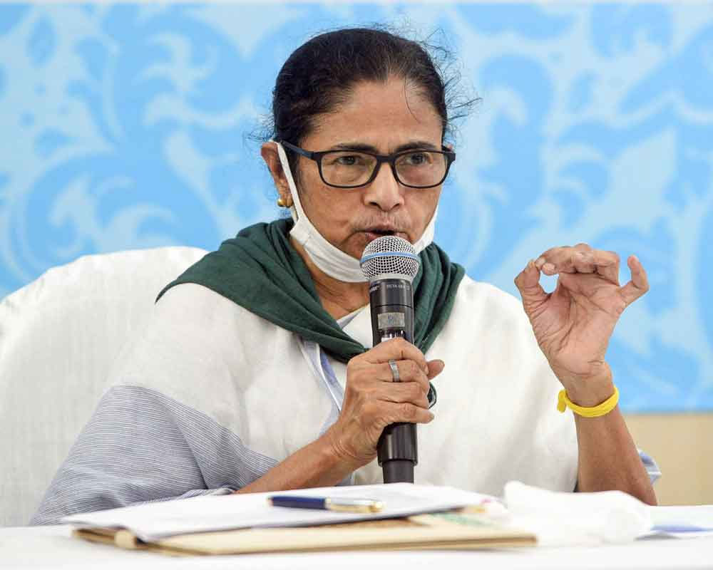 Media independence cannot be curtailed, newspapers going through era of degeneration: Mamata