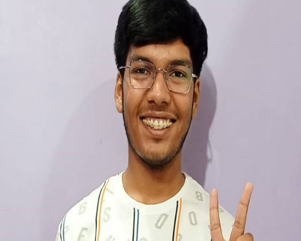 Mridul Agarwal from Delhi tops IIT entrance exam JEE-Advanced