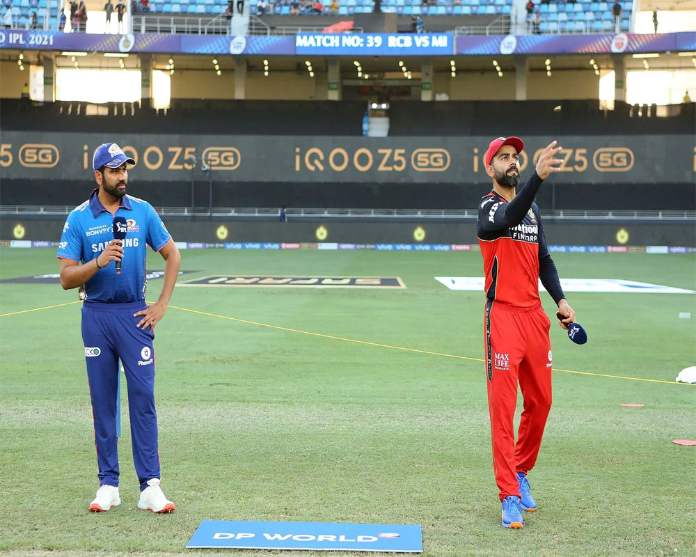 Mumbai Indians opt to bowl against RCB, Hardik returns