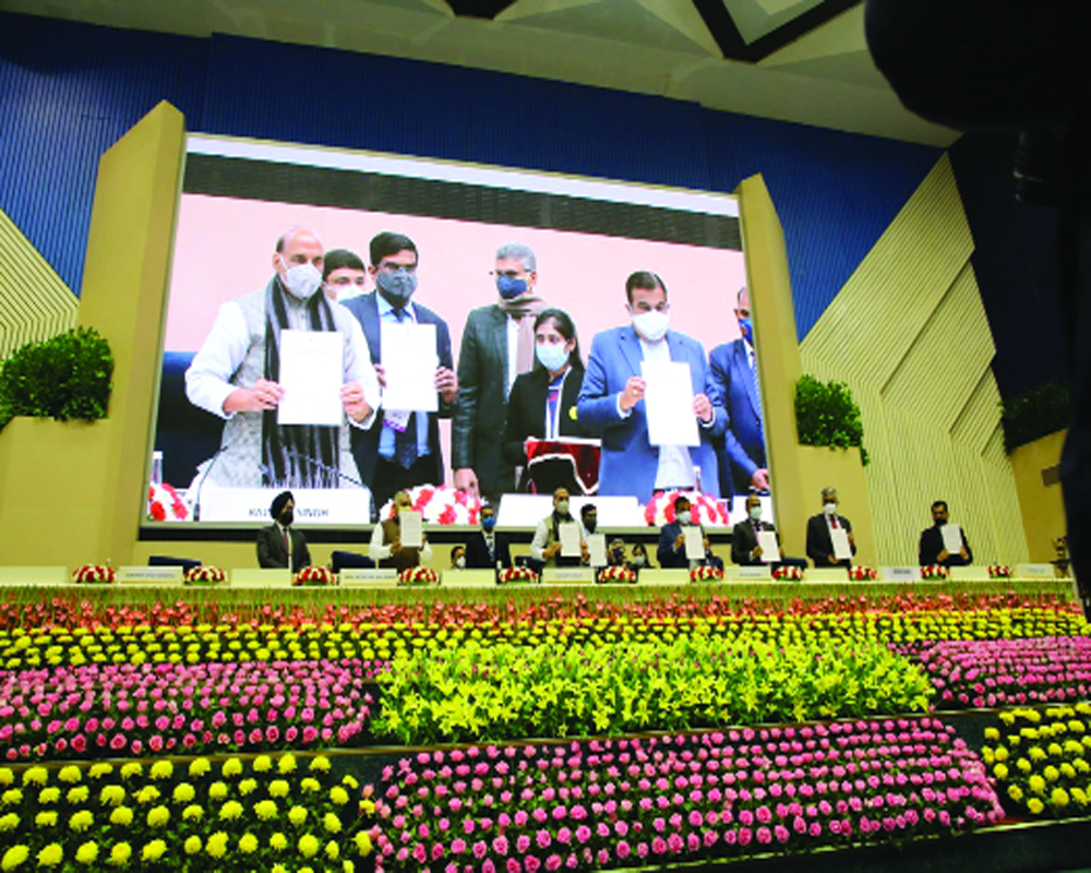Nitin Gadkari inaugurates SIAM’s virtual safety gallery to sensitize citizens about road safety