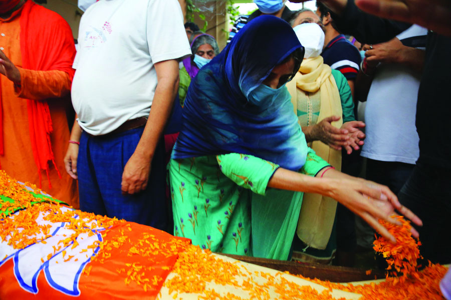 Pandit’s murder in Tral exposes chink in J&K security’s armour