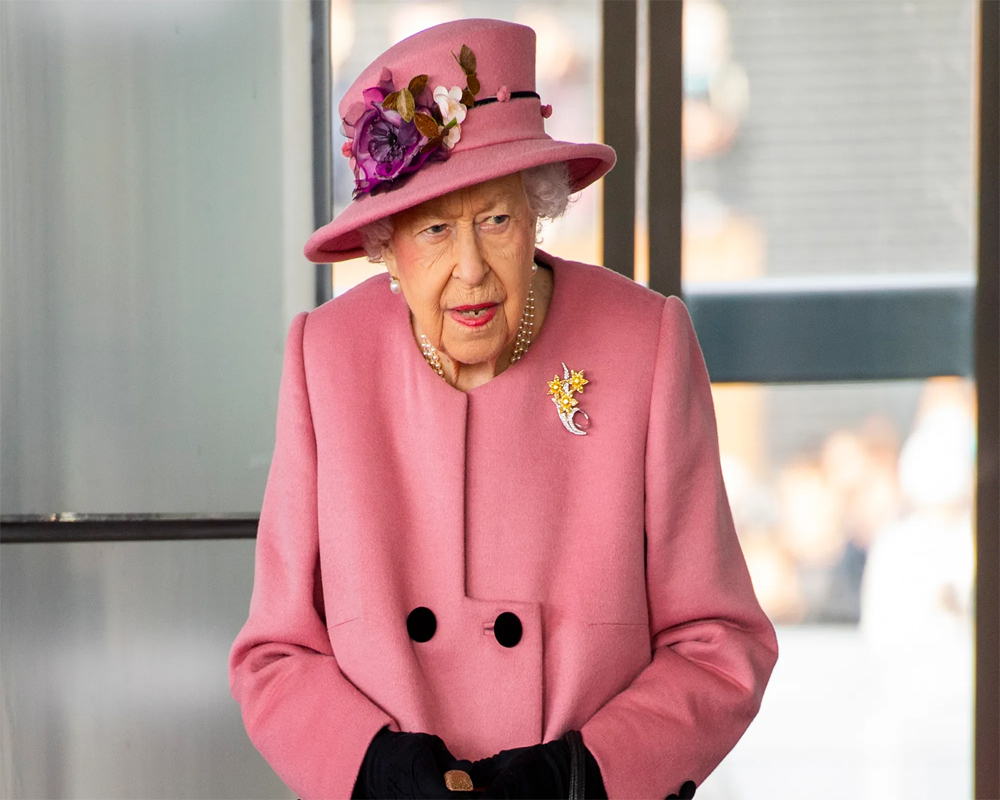Queen back at Windsor Castle home after brief hospital stay