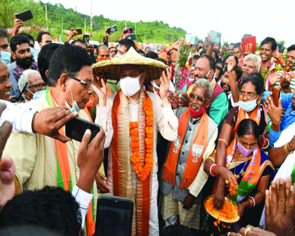 Railway Min visits karmabhoomi for masses’ feedback
