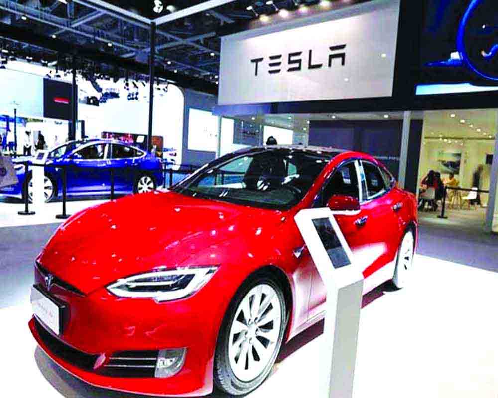 Rental car company Hertz orders 1 lakh Teslas worth $4.2 bn