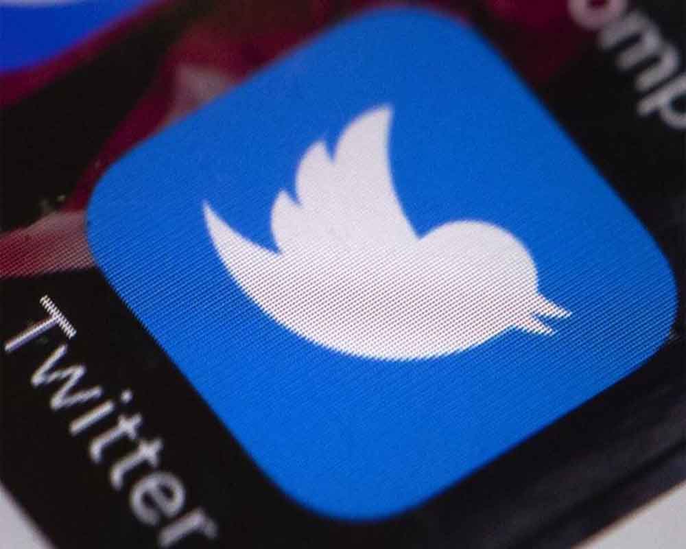 Twitter will allow hosts to add topics to Spaces