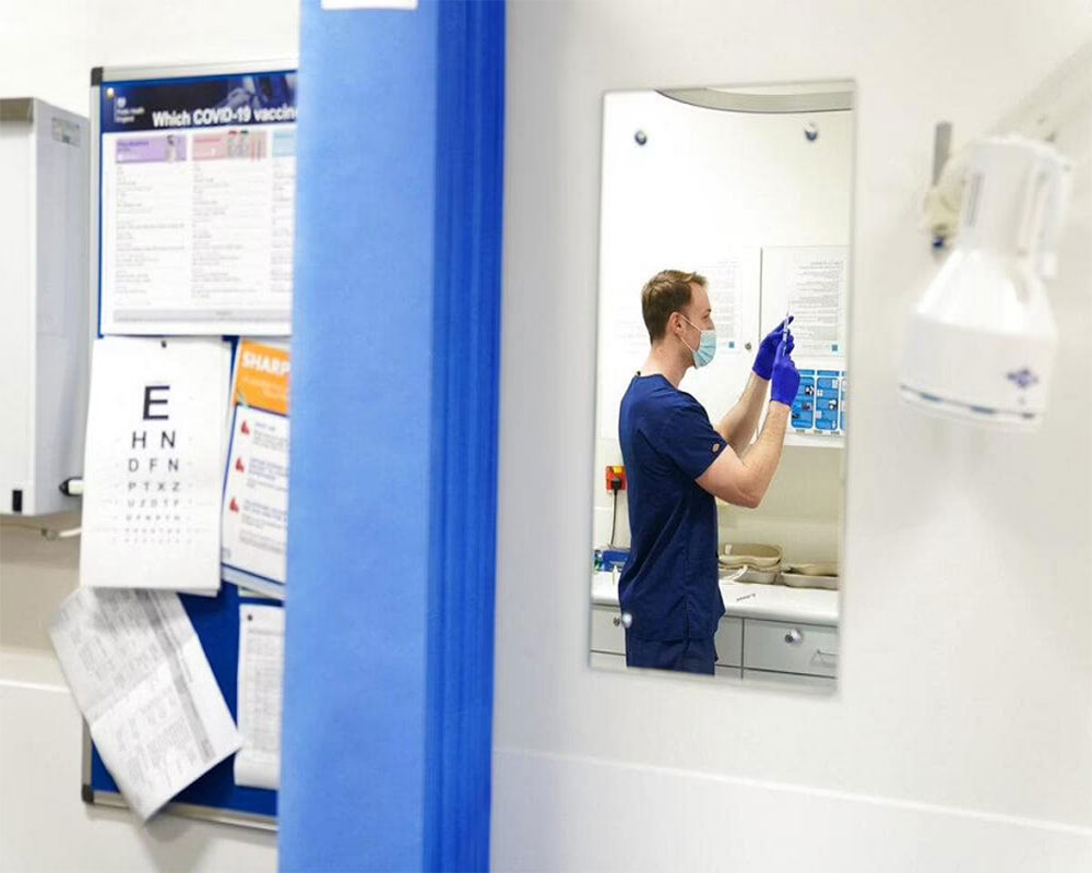 UK records 93,045 COVID cases as Omicron dominant in London