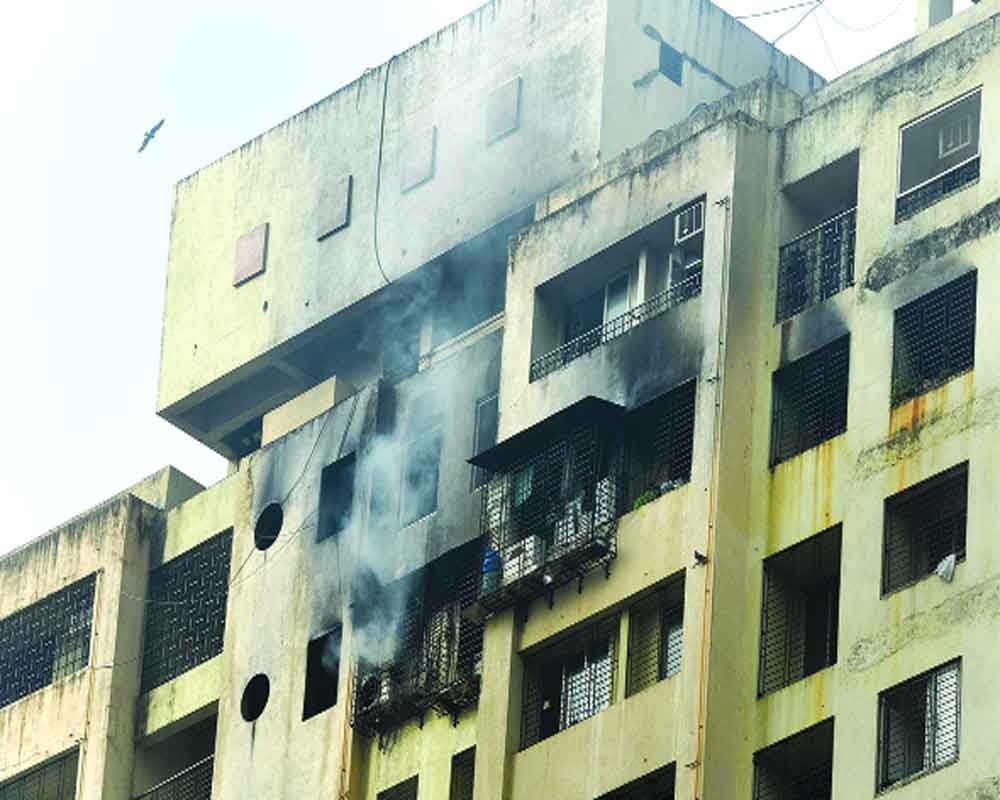 7 killed, several injured in Mumbai skyscraper blaze