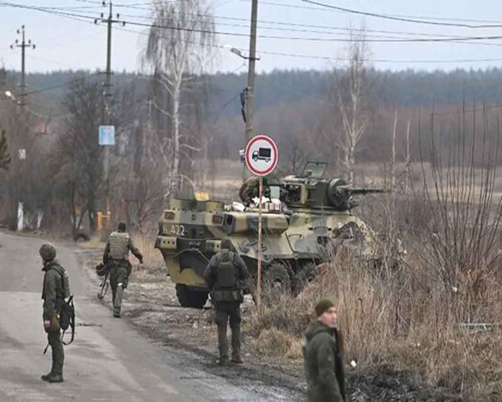 Baltic nations close borders to Russians over Ukraine war
