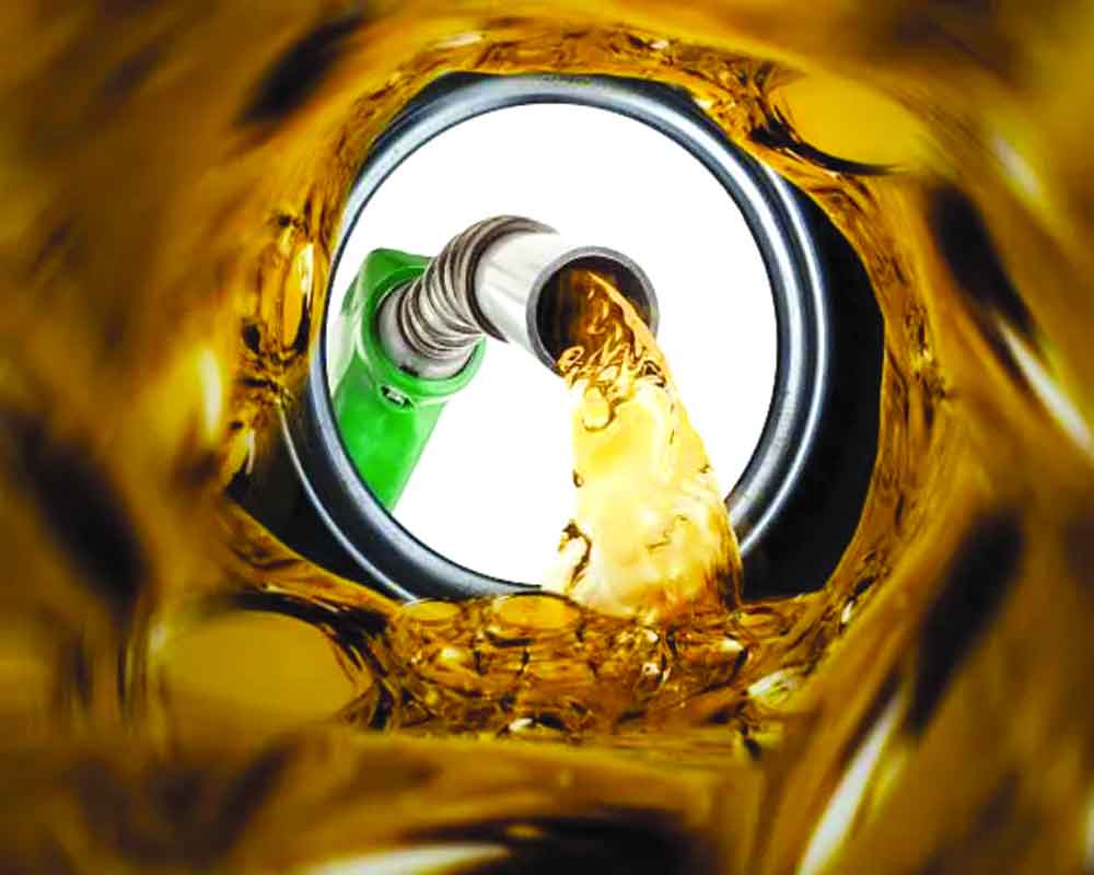 India's oil import bill doubles to $119 bn in FY22