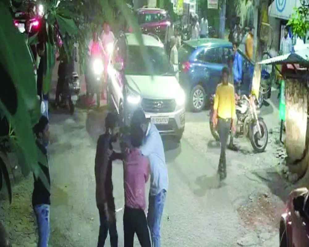 Man stabbed to death on busy Delhi road, video goes viral