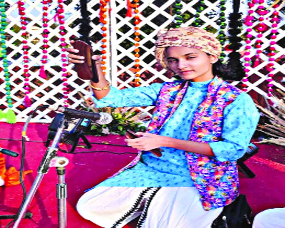 Rajasthan folk artist breaks gender stereotype