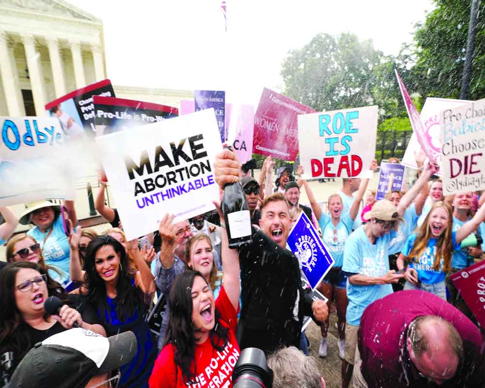 States can ban abortion, rules US SC