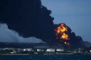 1 dead, 17 missing, 121 hurt in fire at Cuban oil facility