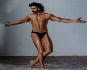 Action sought against Ranveer Singh over his 'obscene' pics; application filed with Mumbai police