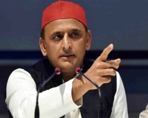 BJP-RSS trying to hide 'dark pages' of its past through tricolour hoisting campaign: Akhilesh