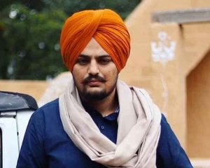 Sidhu Moosewala shot dead in Punjab, celebrities say 'his courage and words will never be forgotten'