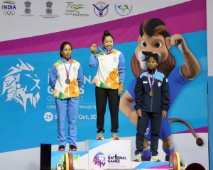 Weightlifting at National Games: Mirabai pips Sanjita for 49kg gold