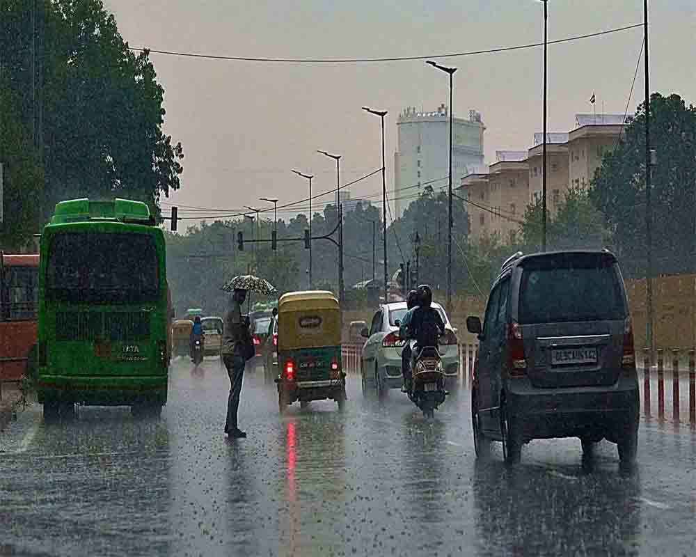 Delhi Weather: Light rain in parts of Delhi
