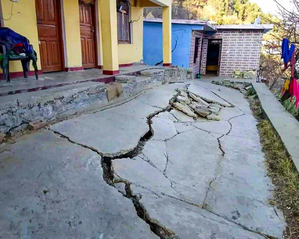 Gateway to Badrinath on brink of disaster