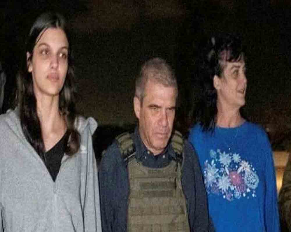 Live updates | Hamas frees 2 American hostages, even as Israel airstrikes continue in southern Gaza