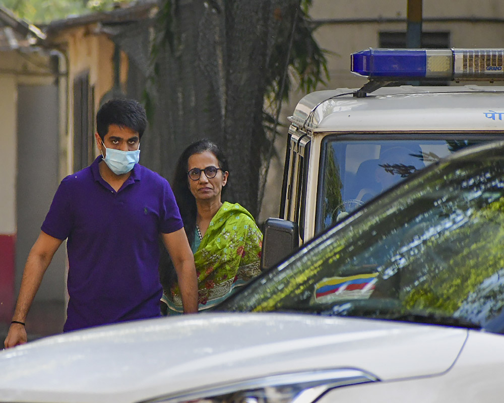 Loan fraud case: Chanda Kochhar, her husband Deepak Kochhar released from  jail