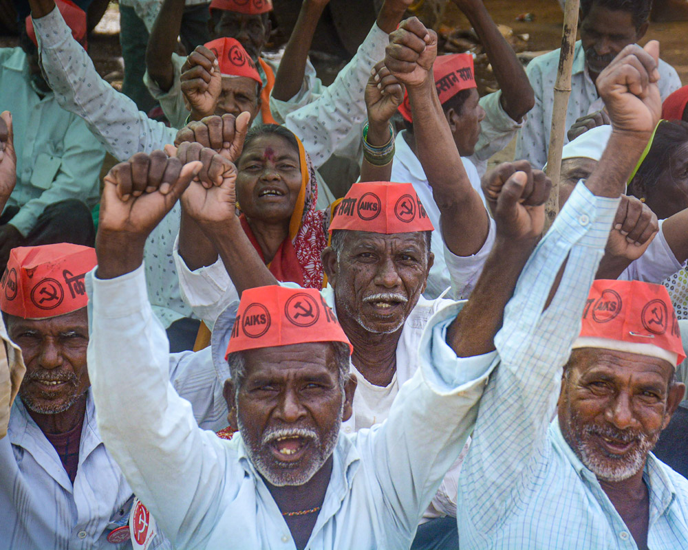 Maharashtra: Farmers call off long march to Mumbai