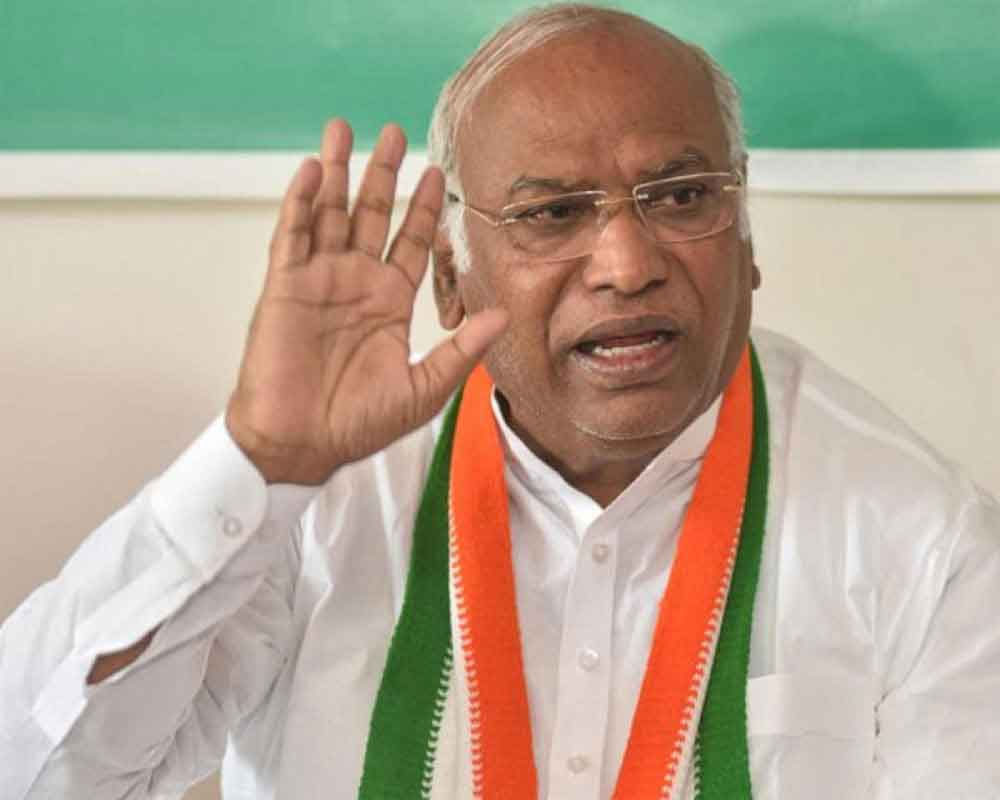 Nine years of Modi govt: Kharge accuses BJP of 'looting' people