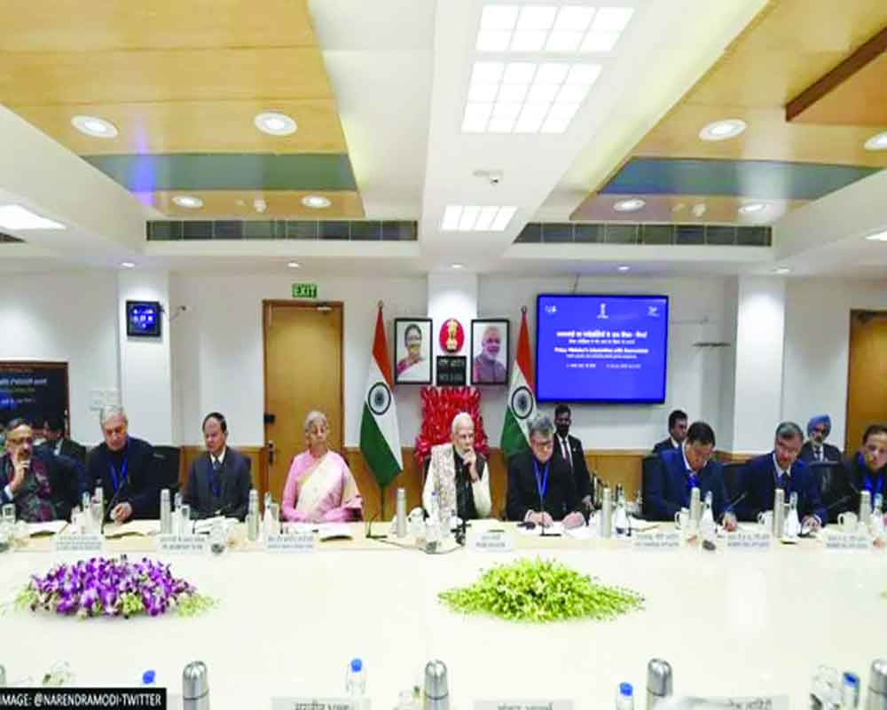 Public, pvt sector need to think out of box to seize global chances: PM