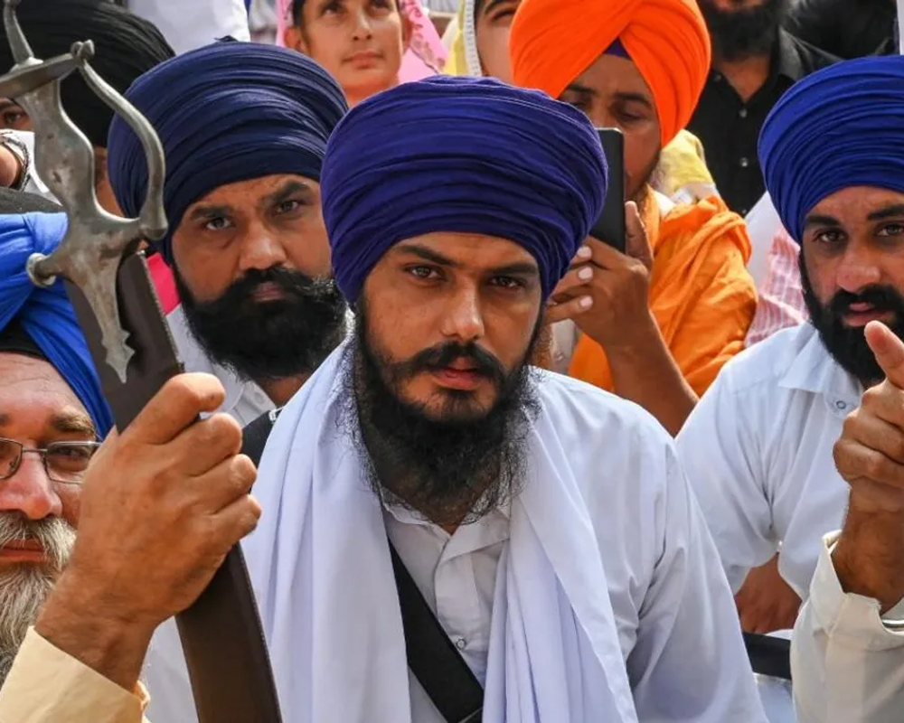 Punjab Police cracks down against radical preacher Amritpal Singh; suspends internet