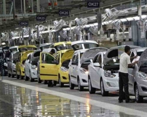Automobile retail sales soar to record high in festive season this year: FADA