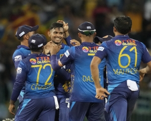 Mendis, Asalanka steer Sri Lanka to 2-wicket win over Pakistan, set up final vs India