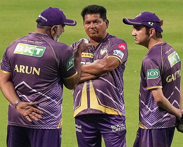 Foreign players were frustrated by KKR coach Pandit's militant style of functioning: David Wiese