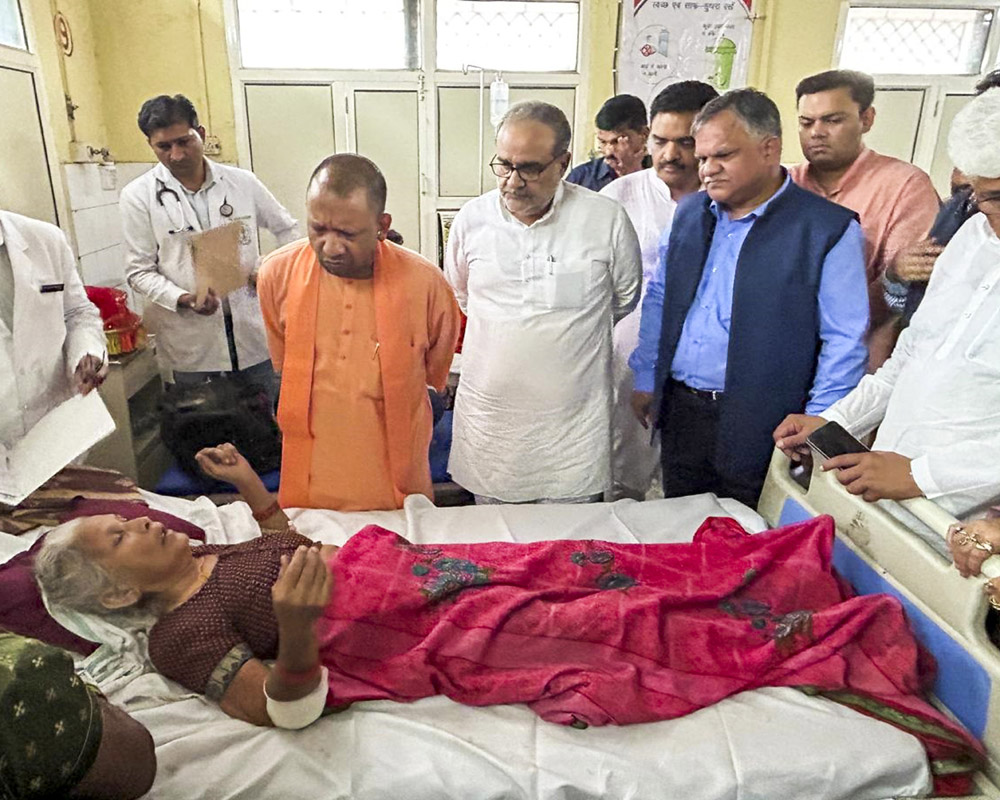 Adityanath announces judicial probe in Hathras stampede