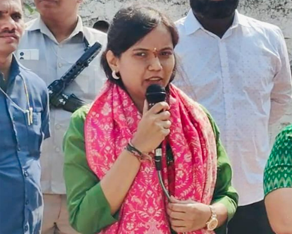 BRS MLA Lasya Nanditha dies in road accident in Telangana; CM, KCR condole death