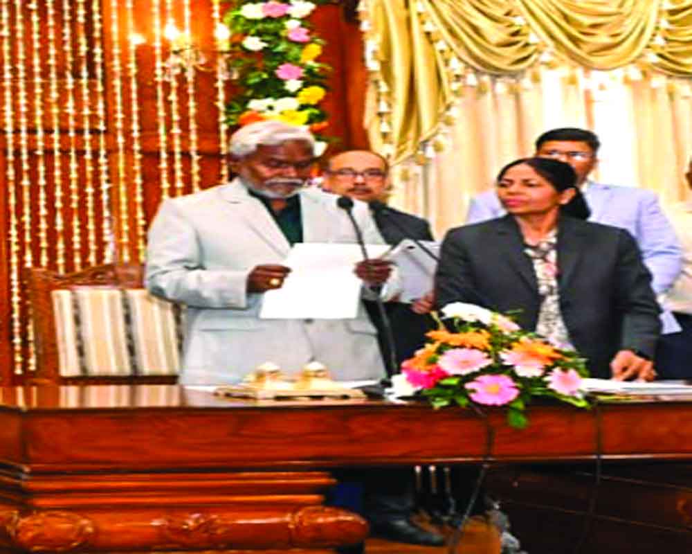 Champai sworn in as Jharkhand CM