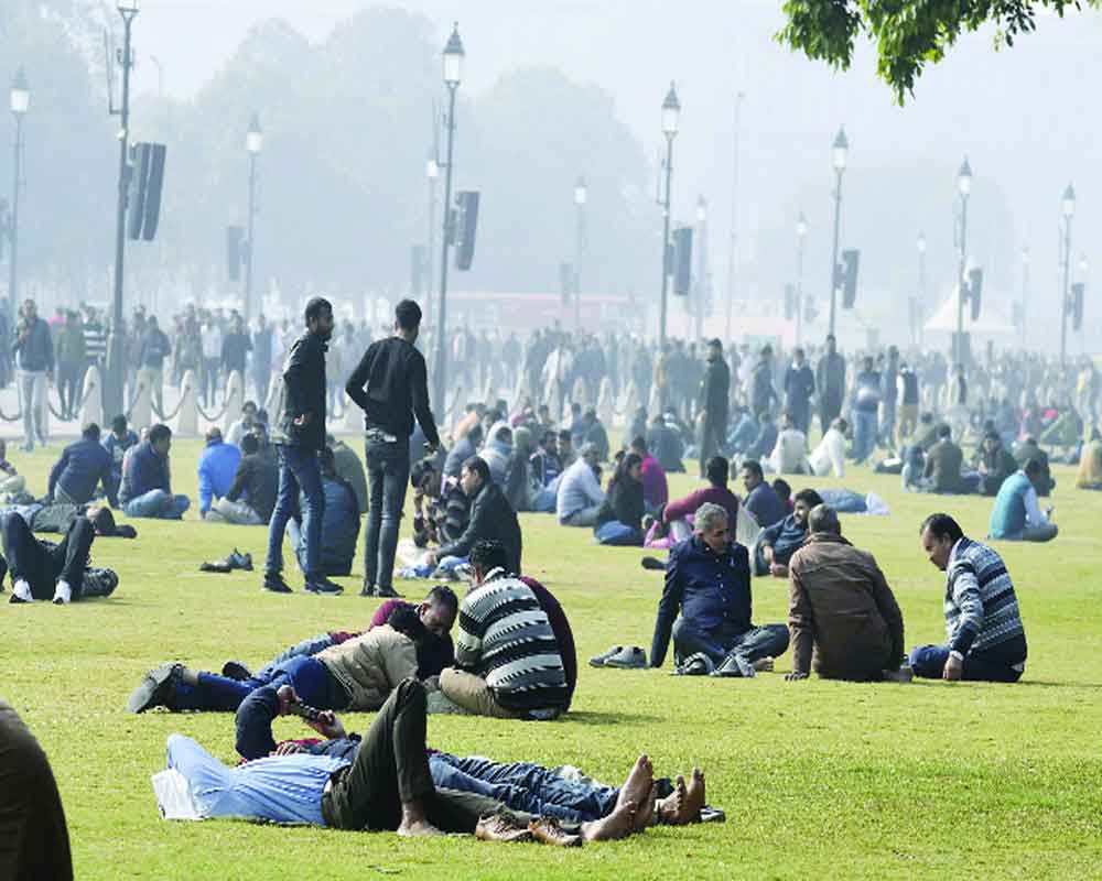 Chilling trends in Delhi, day temperature plunges