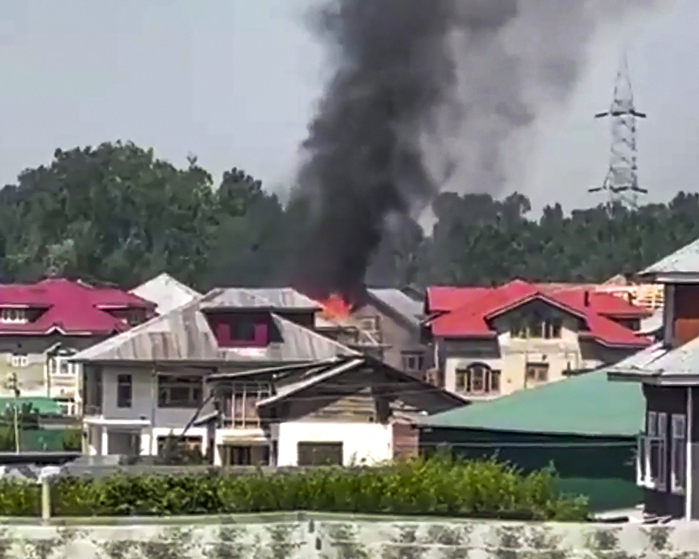 Jammu and Kashmir: 2 terrorists killed in Pulwama encounter