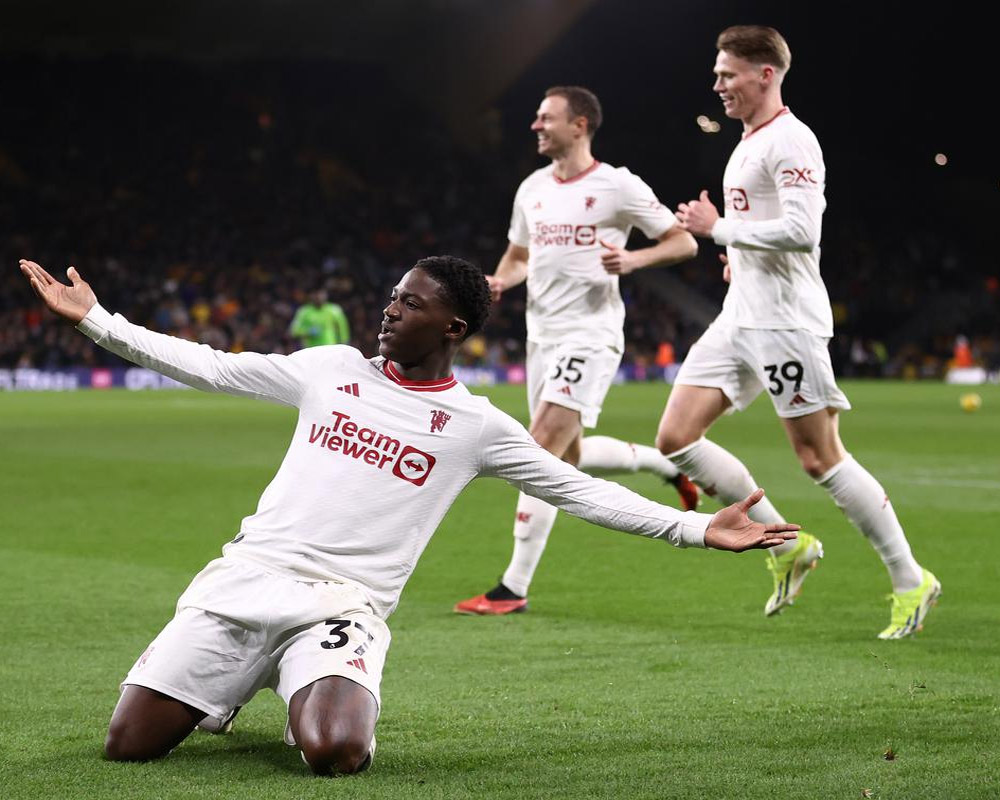 Man United teenager Kobbie Mainoo scores late goal to clinch 4-3 win over Wolves