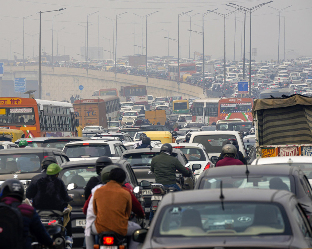 NCR commuters face traffic snarls as Delhi turned into fortress to thwart farmers' entry