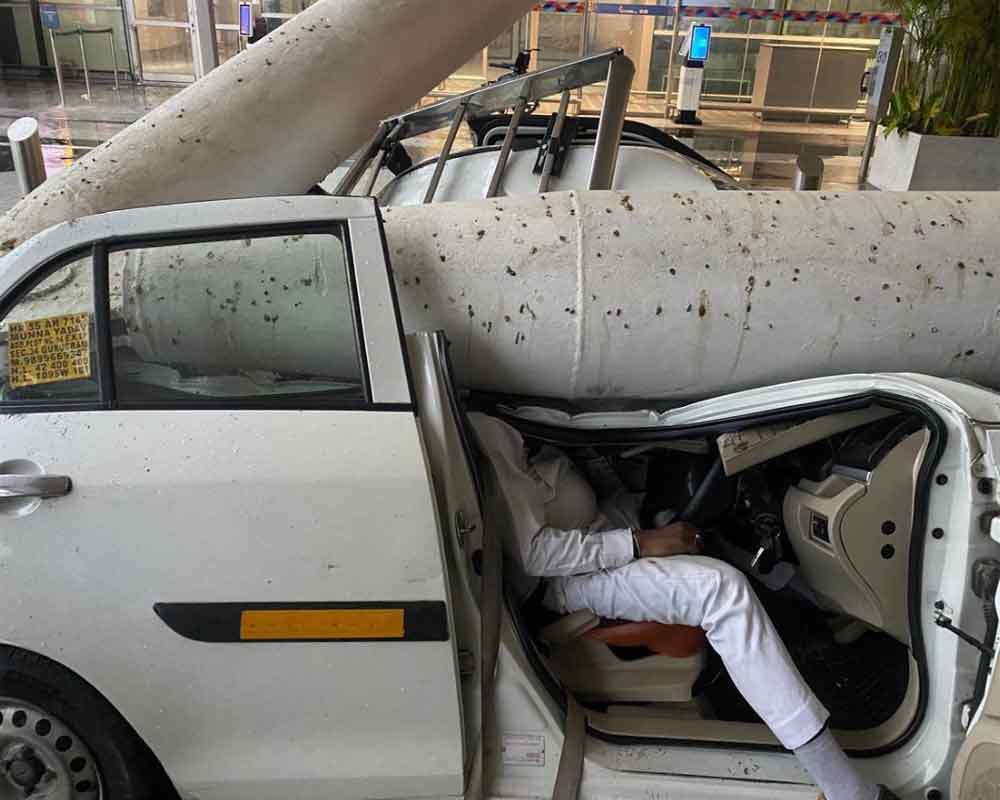 No loud noise, chaos when iron rods fell on cars: Eyewitnesses at Delhi airport