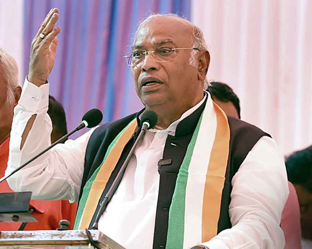 PM sleeping while China entered Indian territory: Mallikarjun Kharge