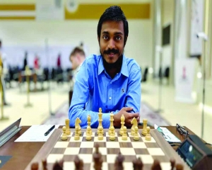 Aravindh Chithmabaram beats Salem to claim sole lead in Sharjah