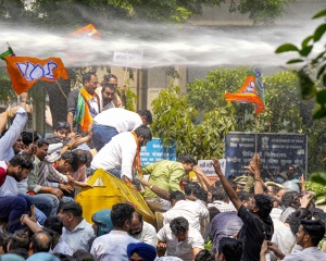 BJP holds protest, demands Kejriwal's resignation as Delhi CM