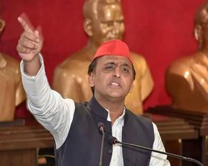 BJP workers trying to loot booths in Mainpuri, alleges SP chief Akhilesh Yadav