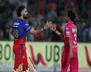 Kohli towers over the rest with record-extending century but RCB manage 183/3