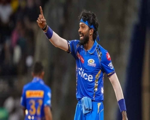 MI win toss, elect to bowl in big-ticket match against CSK in IPL