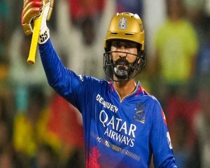 RCB's turnaround will inspire other teams, says Dinesh Karthik