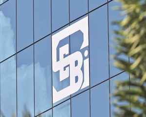 Sebi comes out with new directive on regulatory fee for BSE; stock tanks 19 pc