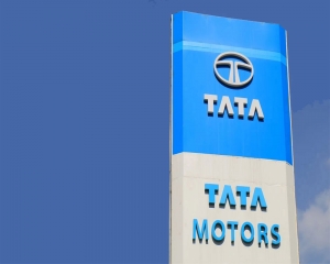 Tata Motors shares tank over 9 pc; mcap declines by Rs 29,946.88 cr